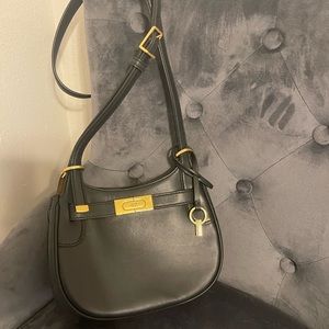 TORY BURCH SMALL SADDLEBAG!!